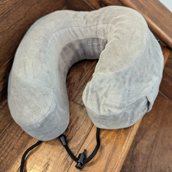 Cabeau Evolution Gray Travel Pillow Memory Foam Comfort New Never Used - Picture 9 of 14